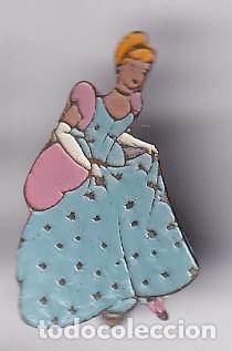 Collection pins: ANTIGUA INSIGNIA IMPERDIBLE DE LA CENICIENTA DE DISNEY