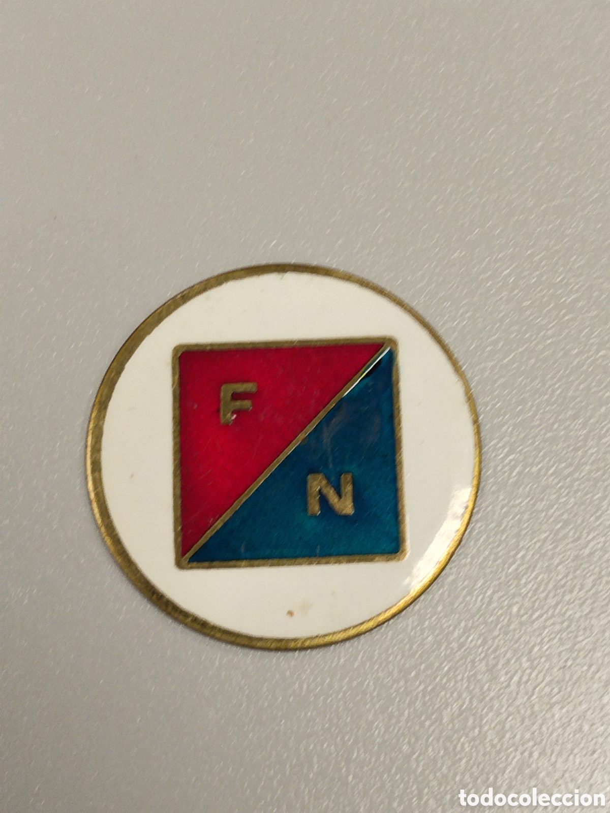 Pins de cole&ccedil;&atilde;o: Insignia pol&iacute;tica transici&oacute;n fuerza nueva.blas pilar.frente nacional.fnt.at.falange.comunion tradici