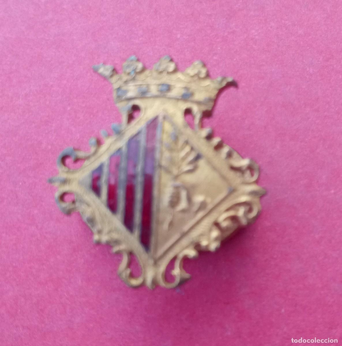 Pins de colecci&oacute;n: Insignia Pin Ojal Antigua Ayuntamiento de Matar&oacute;. Barcelona.