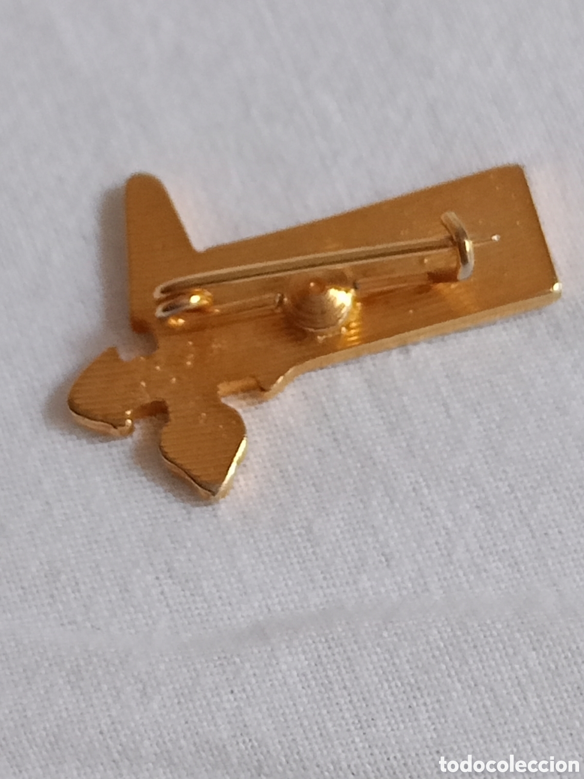 Pins de colecci&oacute;n: PIN DE AECC. CONTRA EL C&Aacute;NCER - Foto 2