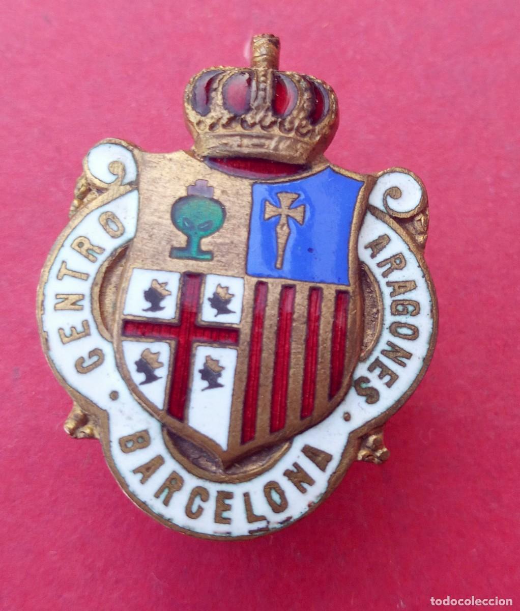 Pins de colecci&oacute;n: Hist&oacute;rica Insignia Antigua en Esmalte. Centro Aragon&eacute;s. Barcelona.
