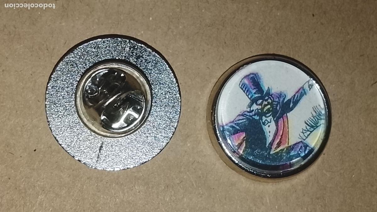 Collection pins: pin metal REDONDO - PERSONAJES DE LA SERIE COCMIC DRACURELLA DE BLUE JEANS