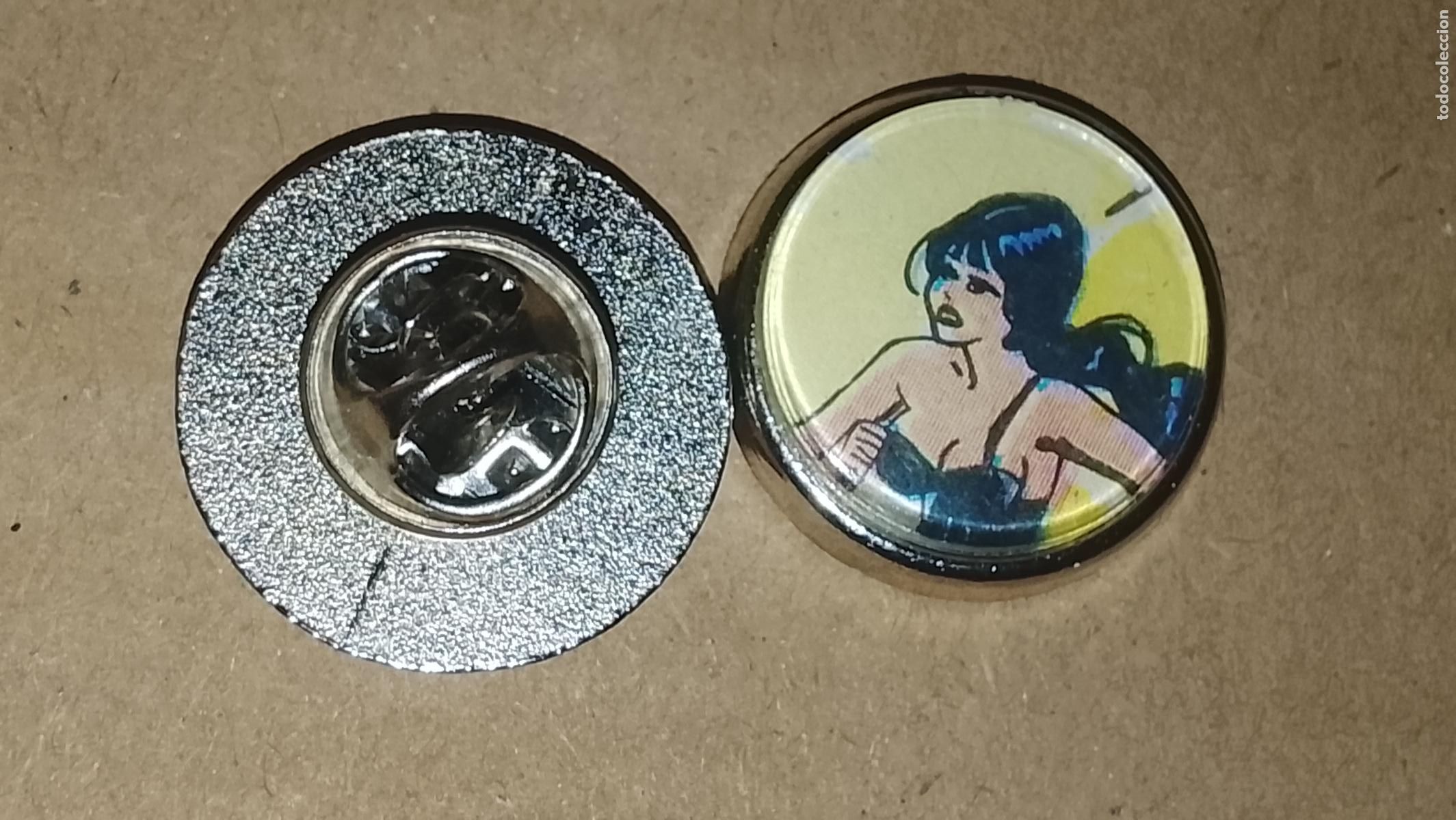 Pins de colecci&oacute;n: pin metal REDONDO - PERSONAJES DE LA SERIE COCMIC DRACURELLA DE BLUE JEANS