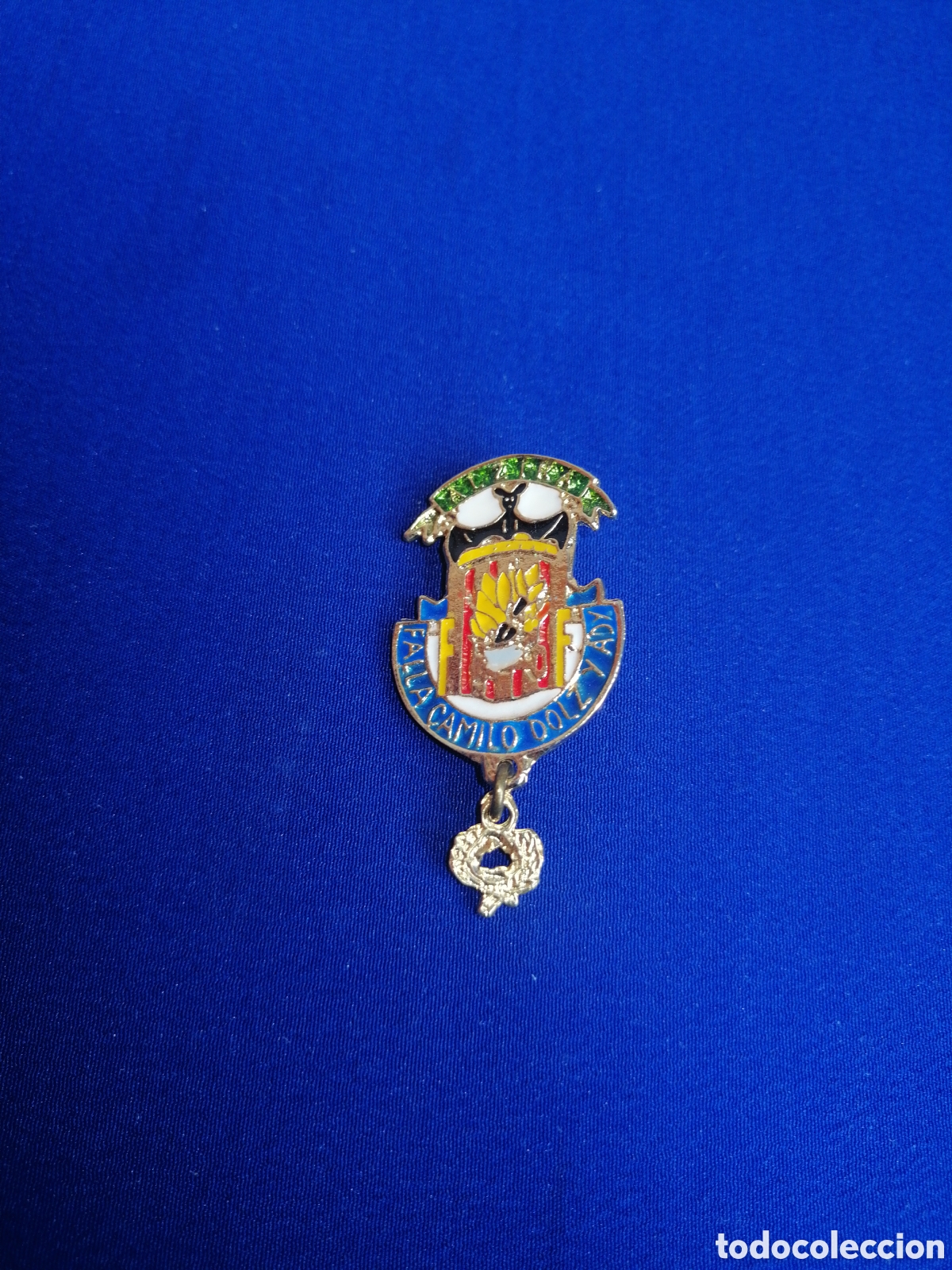 Pin's de collection: FALLA CAMI DOLZ (ALZIRA) INSIGNIA DE ALFILER