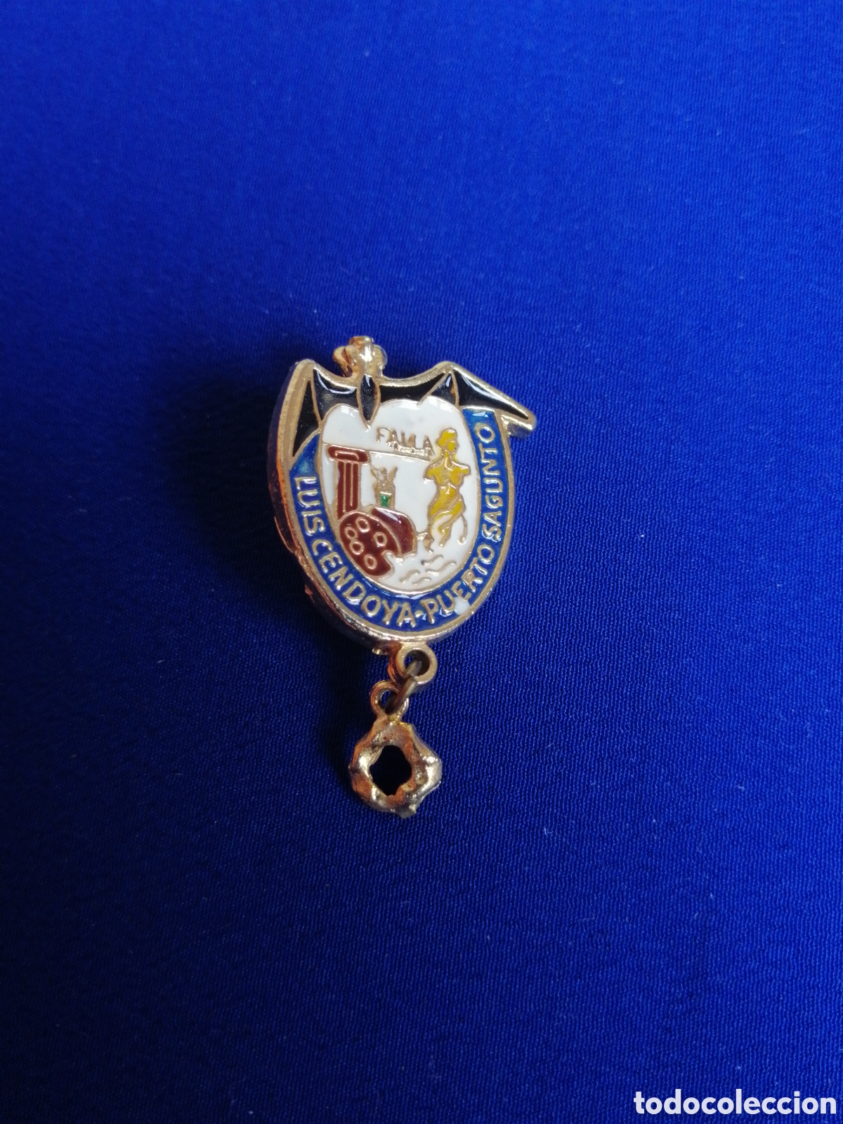 Pin's de collection: FALLA LUIS CENDOLLA (PUERTO DE SAGUNTO) INSIGNIA DE ALFILER