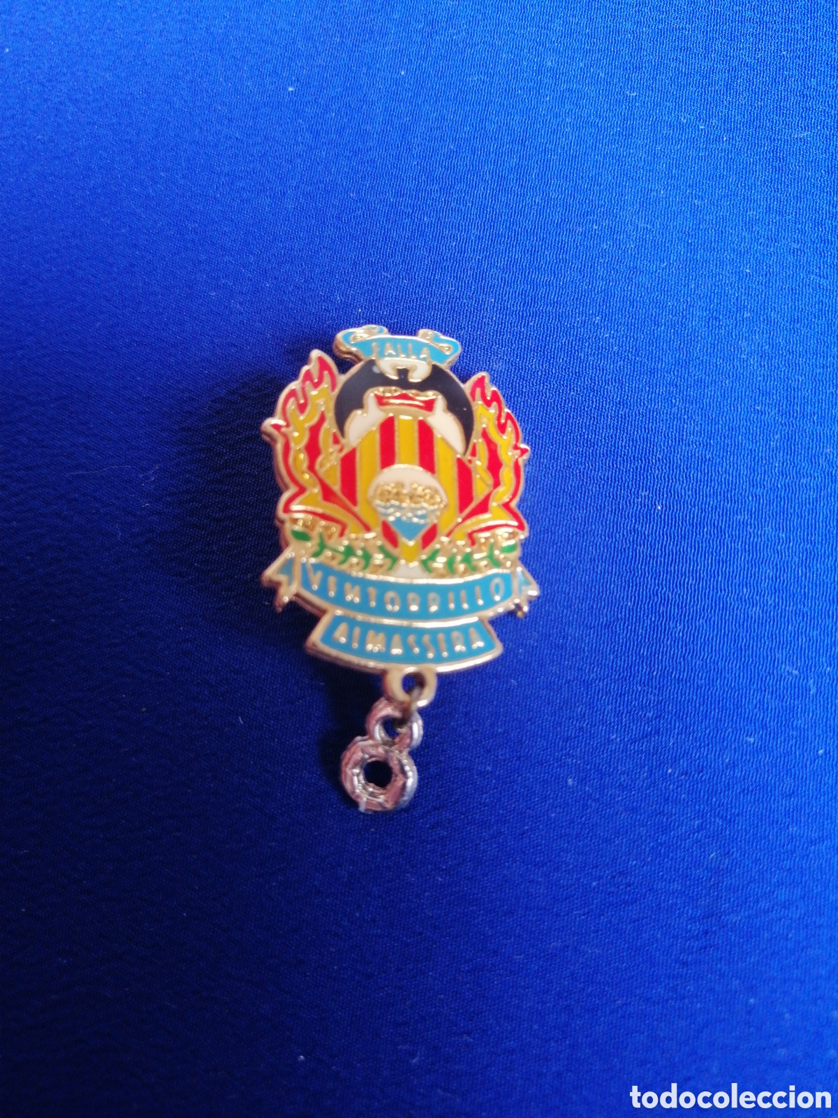 Pin's de collection: FALLA EL VENTORRILLO (ALMASSERA) INSIGNIA DE ALFILER