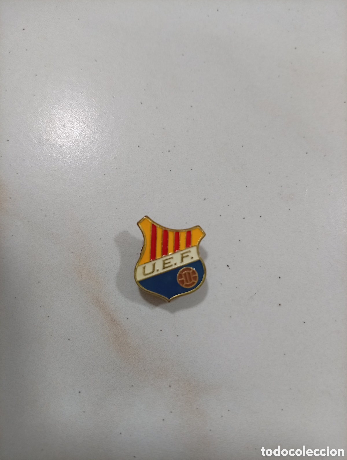 Pins de colecci&oacute;n: Pin ojal futbol esportiva figueras