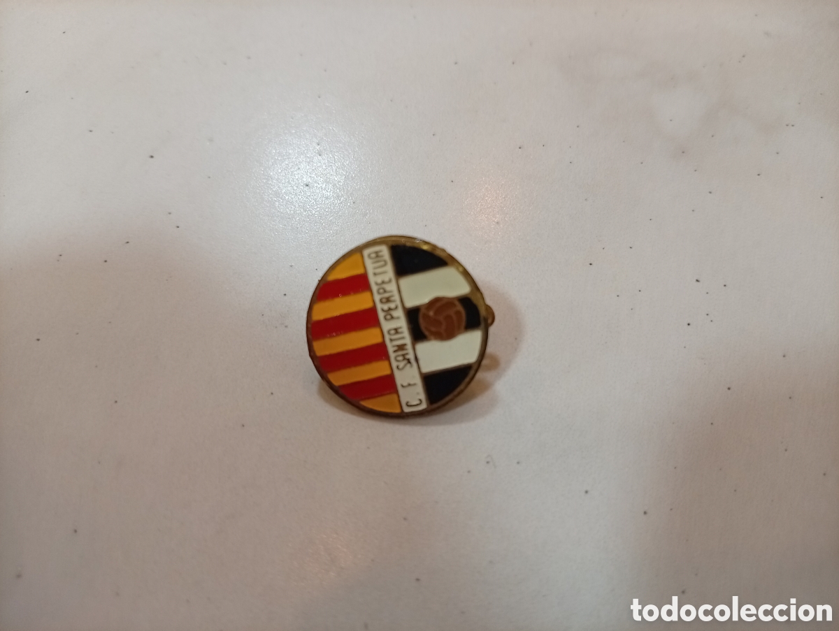 Pins de colecci&oacute;n: Pin imperdible futbol santa perpetua