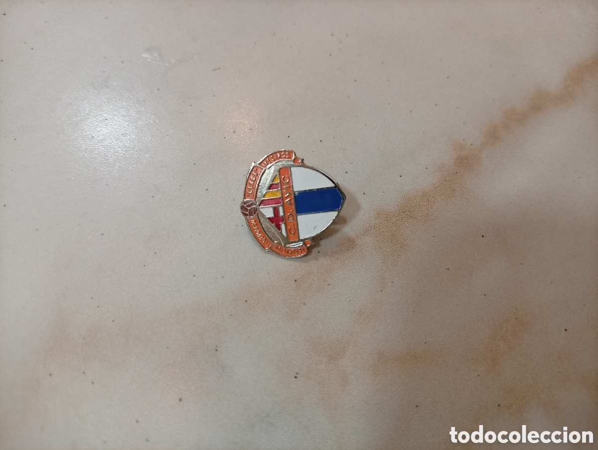 Pins de colecci&oacute;n: Pin imperdible futbol avic