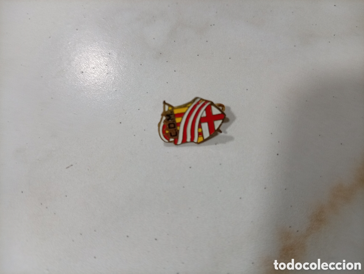 Pins de colecci&oacute;n: Pin imperdible futbol manresa