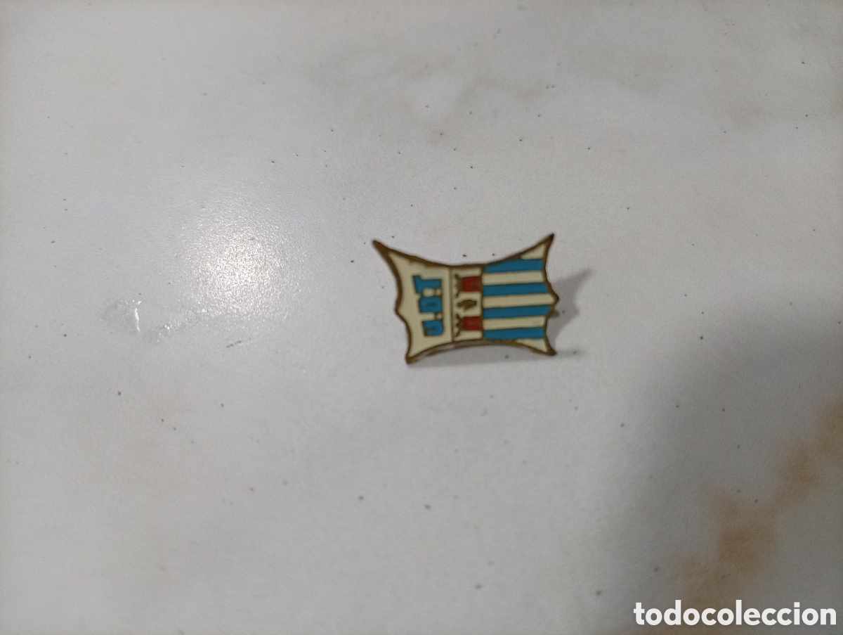 Pins de colecci&oacute;n: Pin imperdible futbol torredembarra