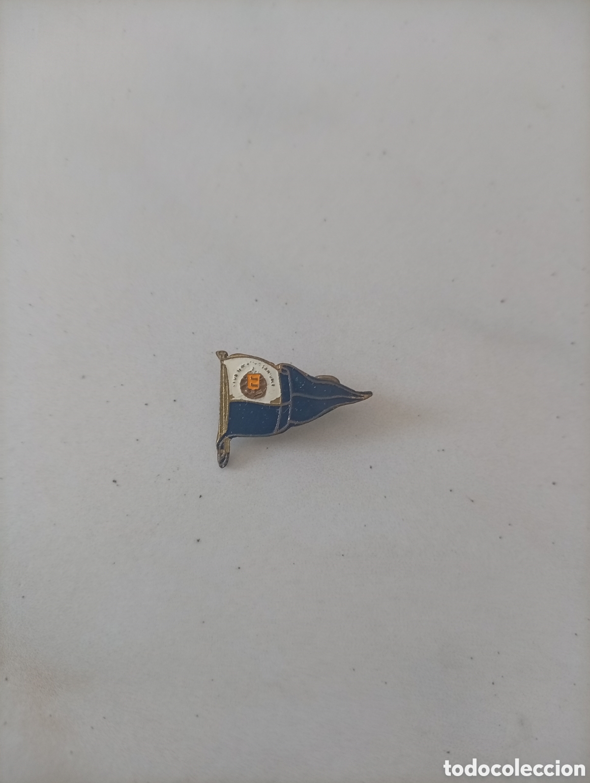 Pins de colecci&oacute;n: Pin imperdible futbol santurce