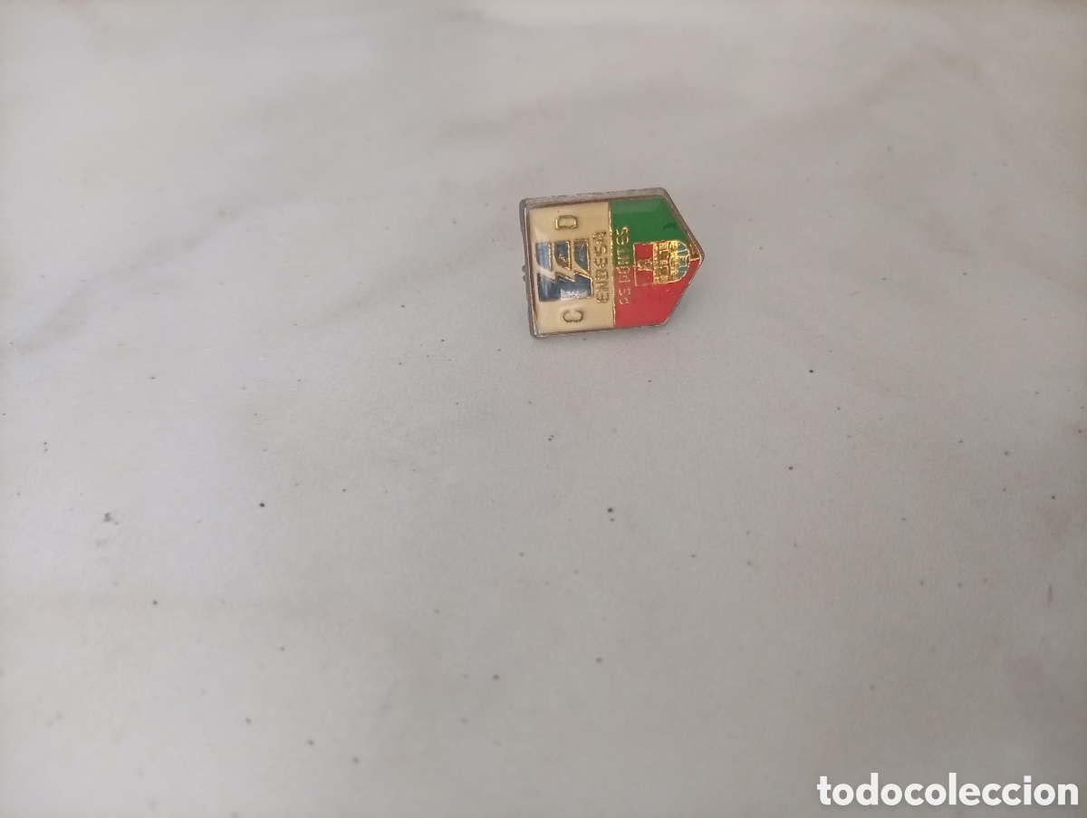 Pins de colecci&oacute;n: Pin imperdible futbol endesa