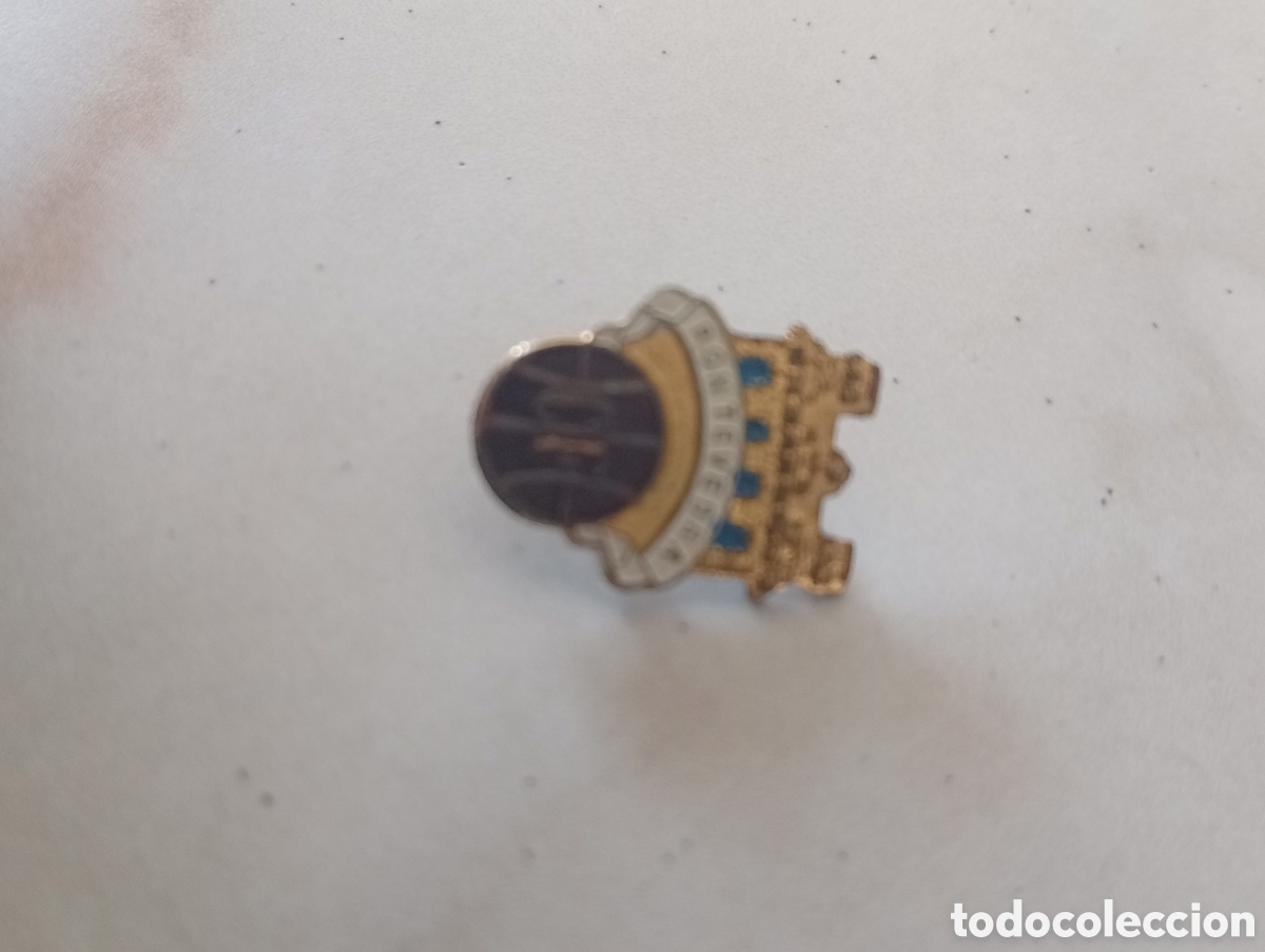 Pins de colecci&oacute;n: Pin imperdible futbol Pontevedra