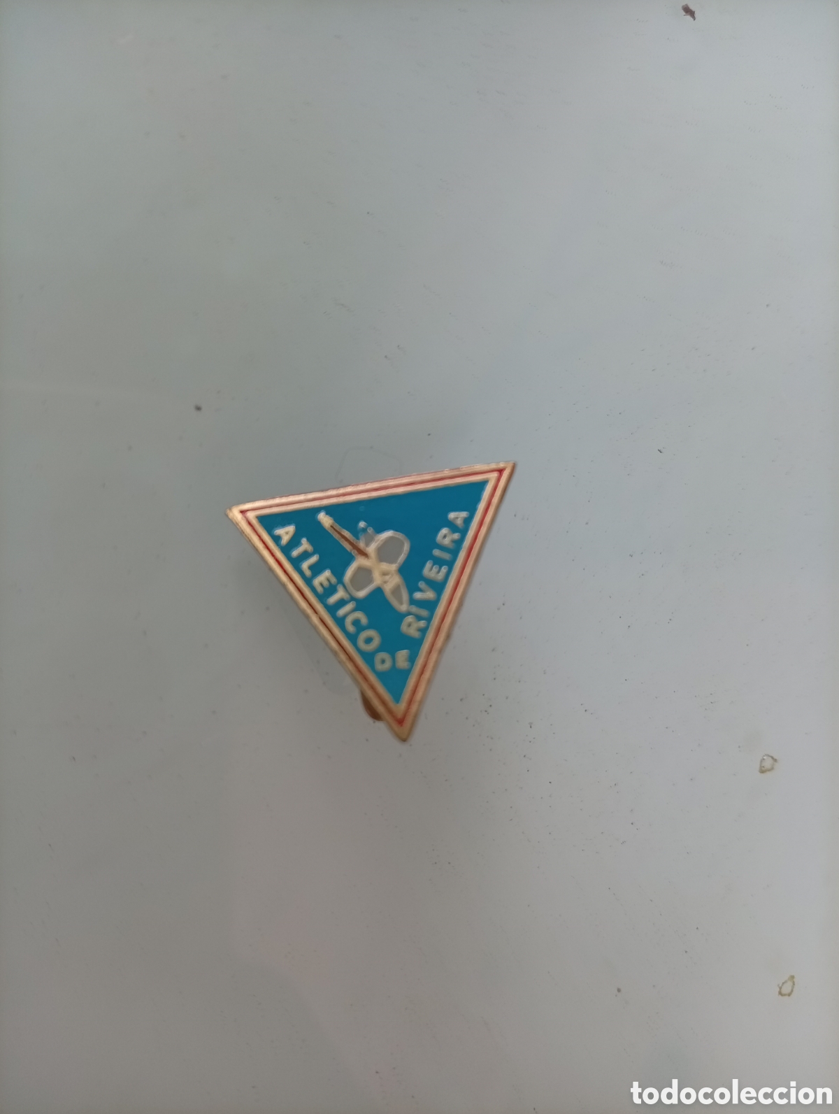 Pins de colecci&oacute;n: Pin imperdible futbol riveira