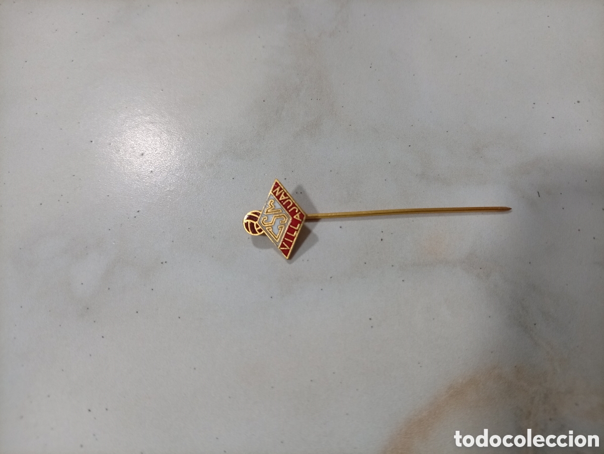 Pins de colecci&oacute;n: Pin imperdible futbol villa juan arosa