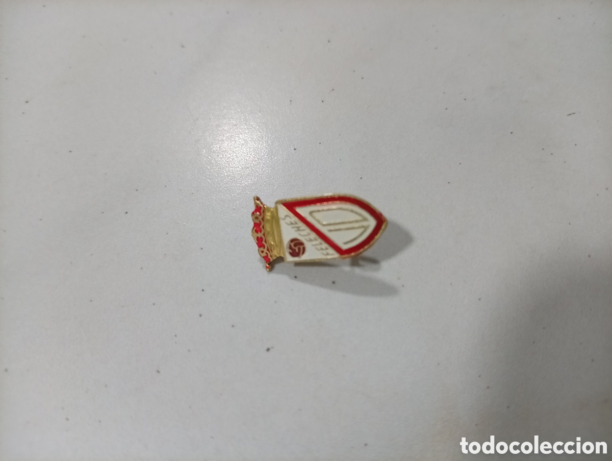 Pins de colecci&oacute;n: Pin imperdible futbol feleches