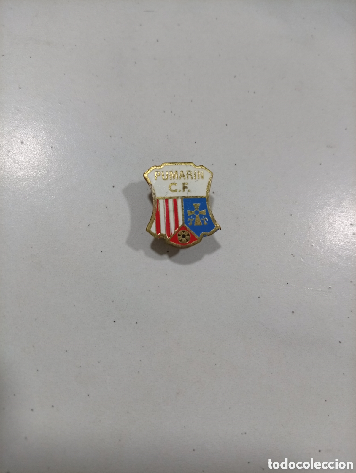 Pins de colecci&oacute;n: Pin ojal futbol pumarin