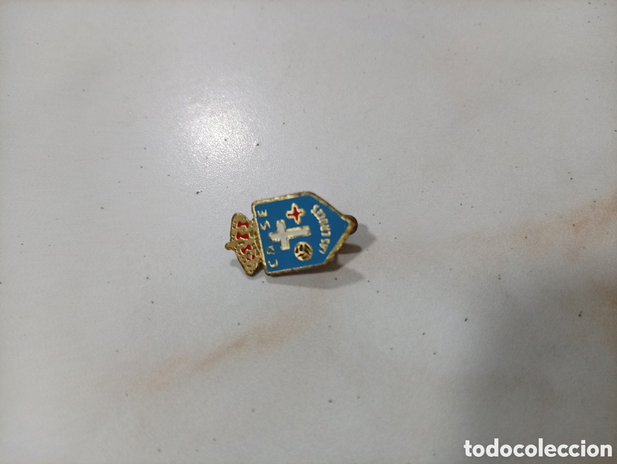 Pins de colecci&oacute;n: Pin imperdible futbol san esteban las cruces