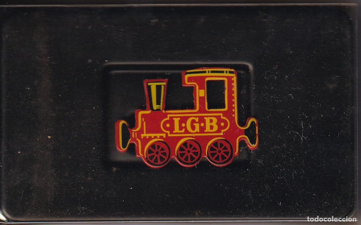 Pin's de collection: INSIGNIA IMPERDIBLE DE UN TREN L-G-B EN SU ESTUCHE ORIGINAL (TREN-TRAIN-ZUG)