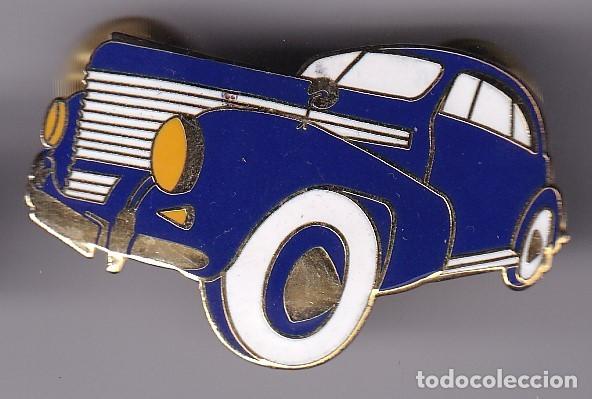 Collection pins: PIN ESMALTADO DE UN COCHE DE TAMA&Ntilde;O 3cm x 4,6cm (CAR)