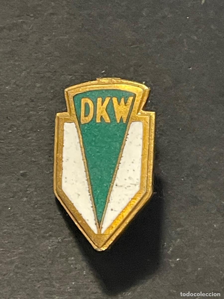 Pins de colecci&oacute;n: AUTOMOVILES / MOTOS - ANTIGUA INSIGNIA DE AGUJA Y ESMALTES DKW - 2,3X1,5 CM. ESTADO EL QUE SE VE EN
