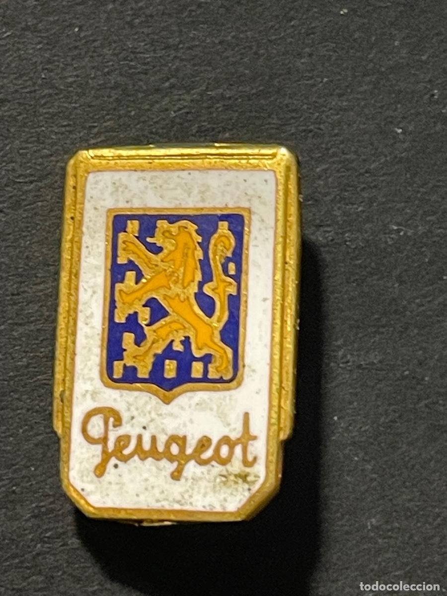 Pins de colecci&oacute;n: AUTOMOVILES / MOTOS - ANTIGUA INSIGNIA DE AGUJA Y ESMALTES PEUGEOT - 2X1,5 CM. ESTADO EL QUE SE VE