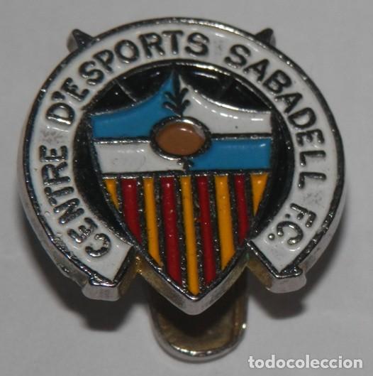 Pins de colecci&oacute;n: ANTIGUO PIN DE OJAL DEL CENTRE D'ESPORTS SABADEL F. CLUB