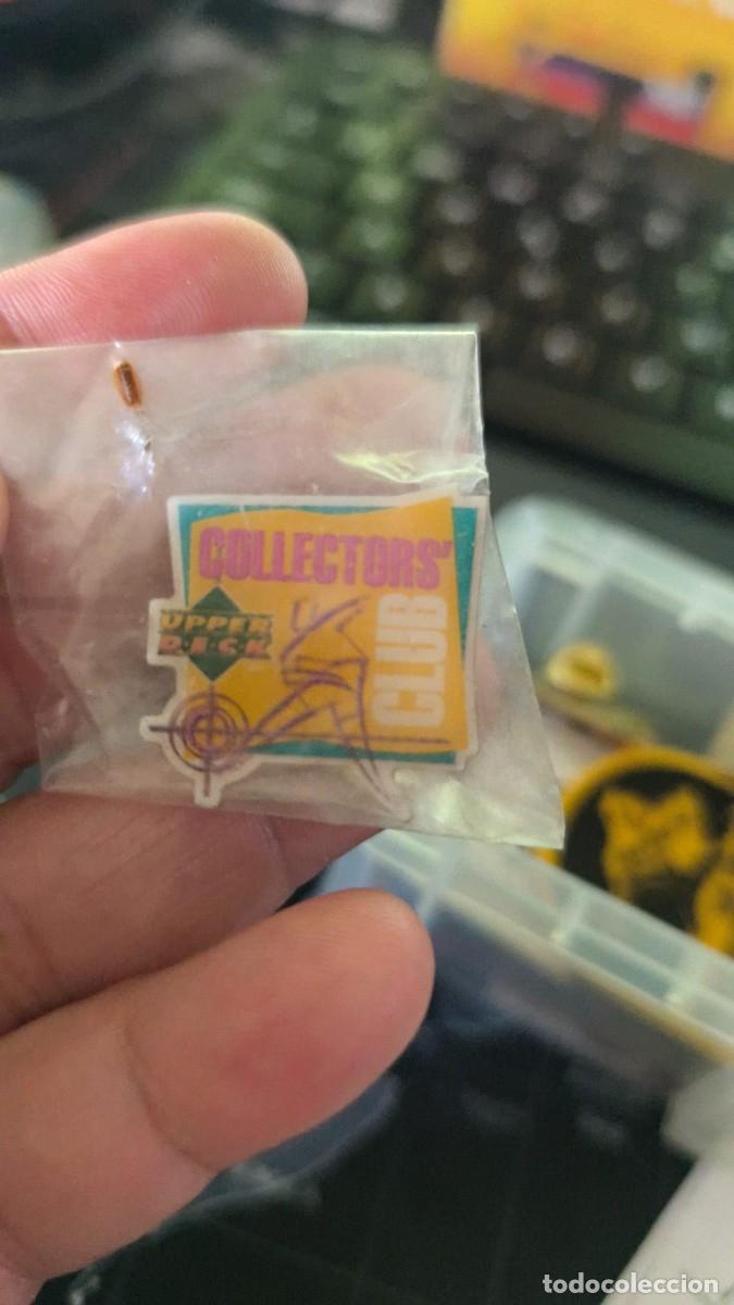 Collection pins: Pin Met&aacute;lico Upper Deck Collectors' Club - Vintage A&ntilde;os 90 - Nuevo Sin Abrir en Bolsa Original