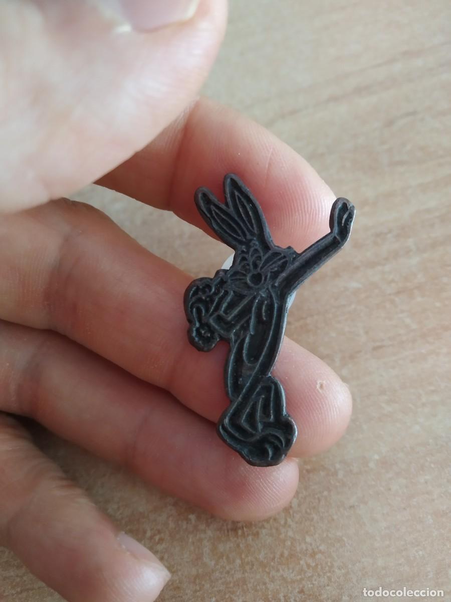 Pins de colecci&oacute;n: PIN BUGS BUNNY CONEJO WARNER BROS - Foto 1