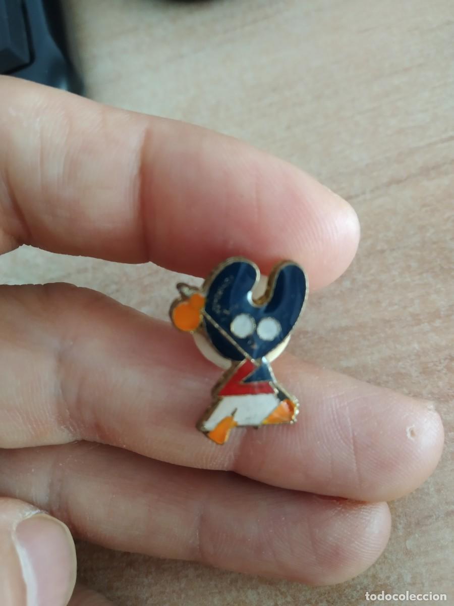 Collection pins: PIN MASCOTA OFICIAL CAMINO DE SANTIAGO XACOBEO PELEGRIN PEREGRINO