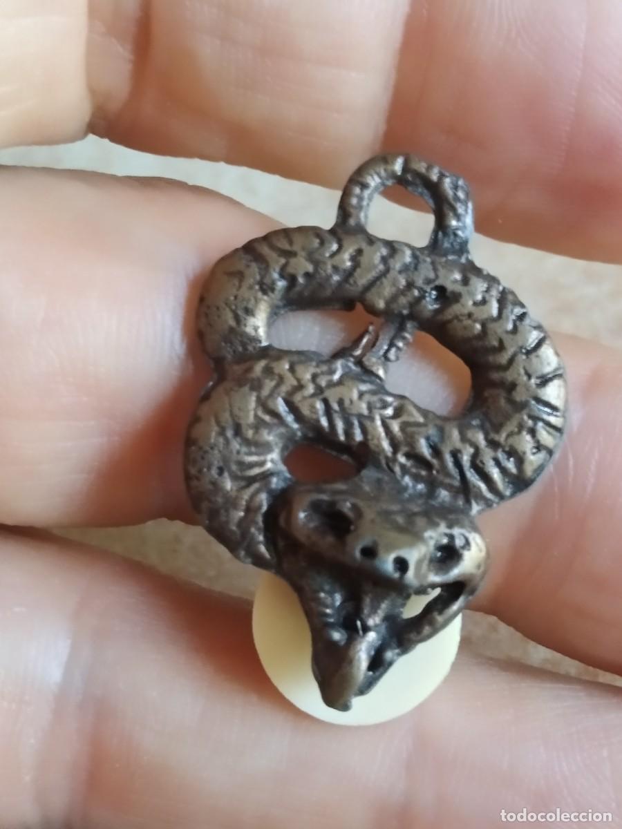 Pins de colecci&oacute;n: PIN SERPIENTE HEAVY METAL - Foto 1