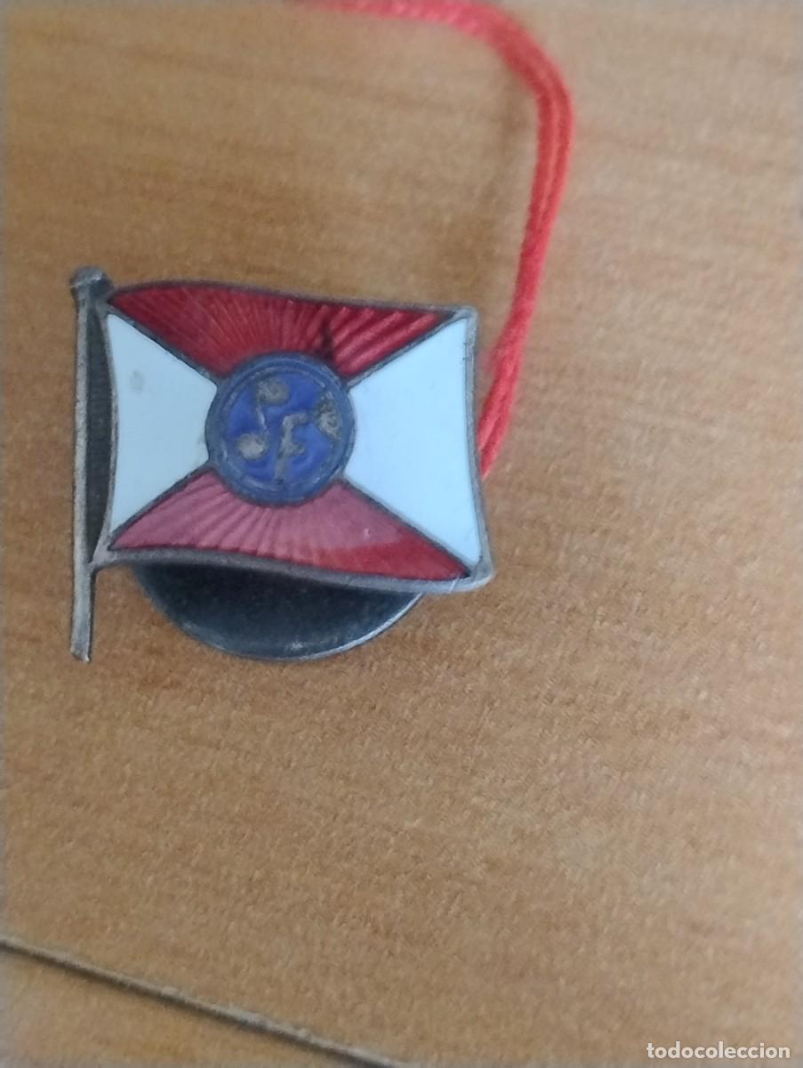 Pins de colecci&oacute;n: Antigua insignia de solapa. Esmalte. Bandera S F