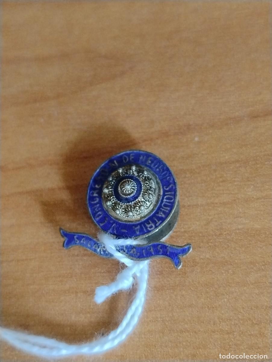 Pins de colecci&oacute;n: Antigua insignia de solapa. Esmalte. Congreso eucar&iacute;stico Salamanca.