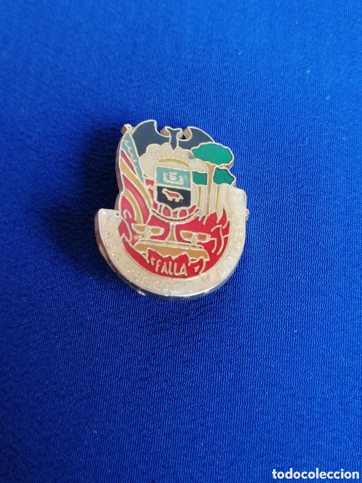 Pins de colecci&oacute;n: FALLA PLAZA MERCADO Y ADYACENTES (MANISES) - Foto 1