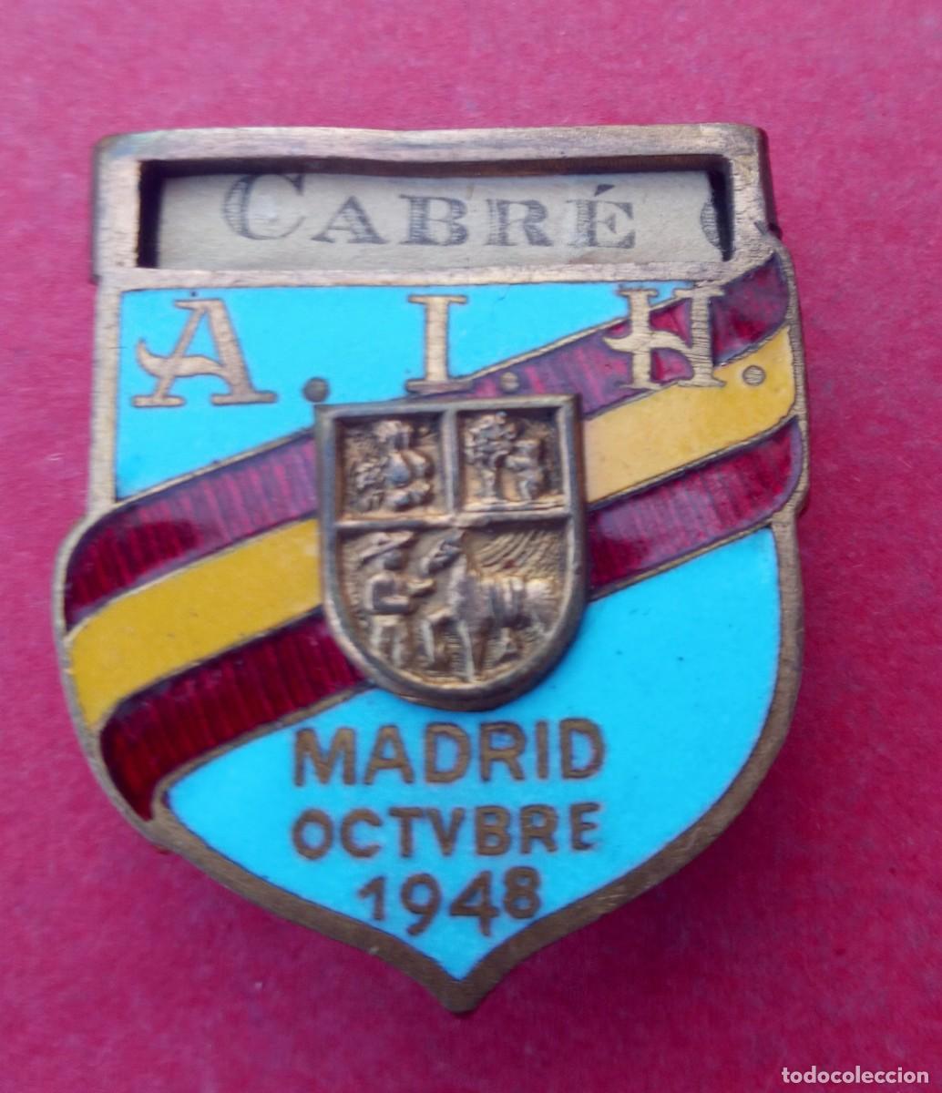 Pins de colecci&oacute;n: Insignia Conmemorativa Madrid 1948.