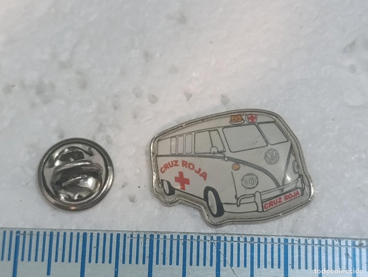 Pins de colecci&oacute;n: PIN - VOLKSWAGEN CRUZ ROJA