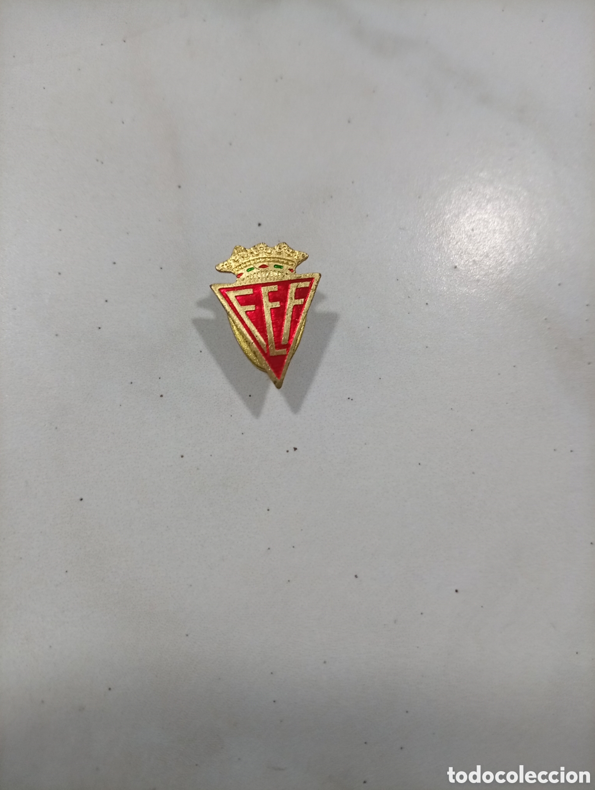 Pins de colecci&oacute;n: Pin ojal futbol federaci&oacute;n extreme&ntilde;a de futbol