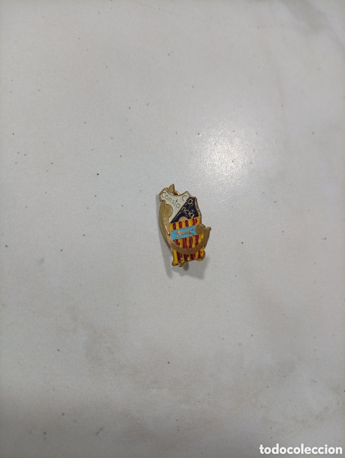 Pins de colecci&oacute;n: Pin imperdible futbol constancia