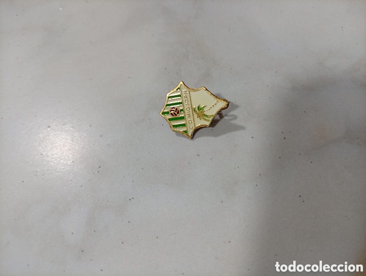 Pins de colecci&oacute;n: Pin imperdible futbol migjorn