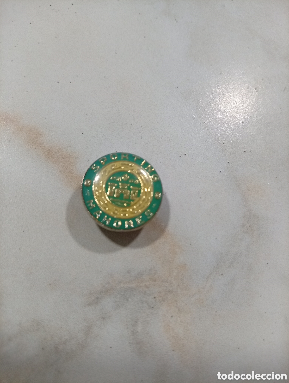Pins de colecci&oacute;n: Pin ojal futbol Sporting mahones