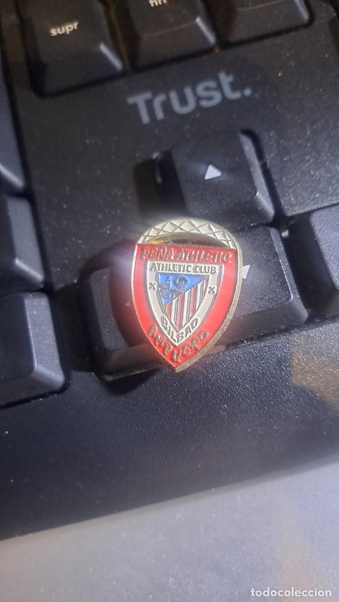 Pins de colecci&oacute;n: PIN PE&Ntilde;A ATHLETIC CLUB AMPUERO ATHLETIC CLUB DE BILBAO FUNDADO EN 2000