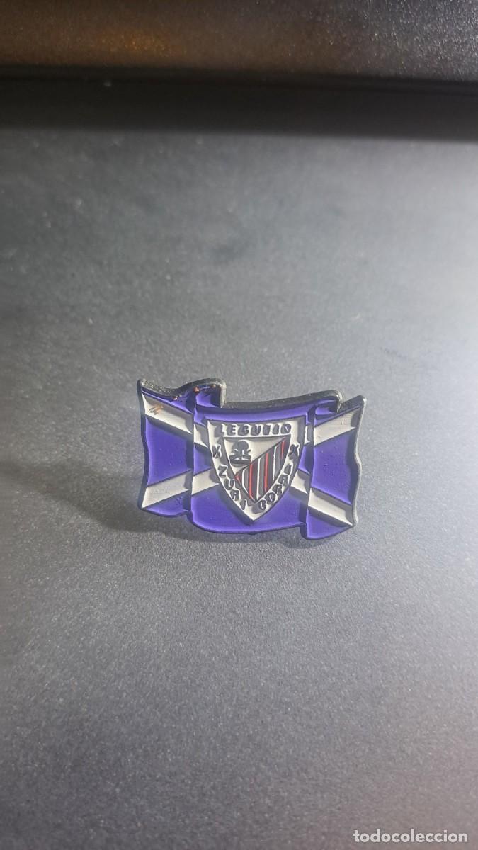 Pins de colecci&oacute;n: PIN PE&Ntilde;A ZURI GORRI LEGUTIO ATHLETIC CLUB DE BILBAO FUNDADO EN 2005