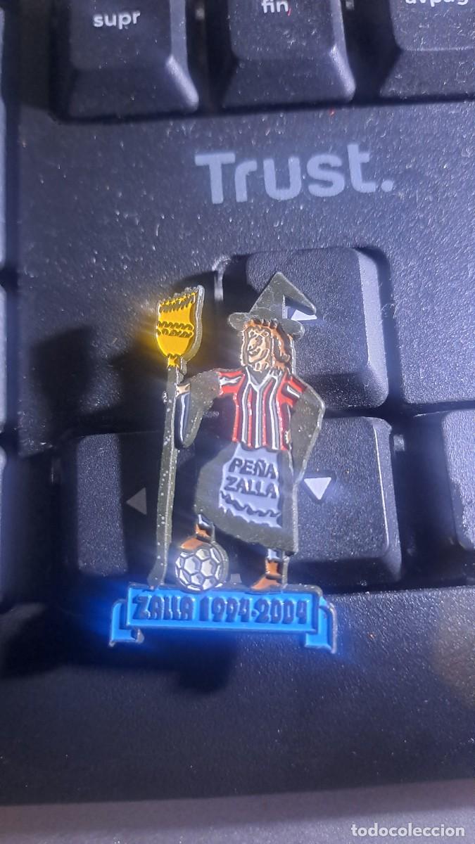 Pins de colecci&oacute;n: PIN PE&Ntilde;A ZALLA ATHLETIC CLUB DE BILBAO FUNDADO EN 1994 10&ordm; ANIVERSARIO