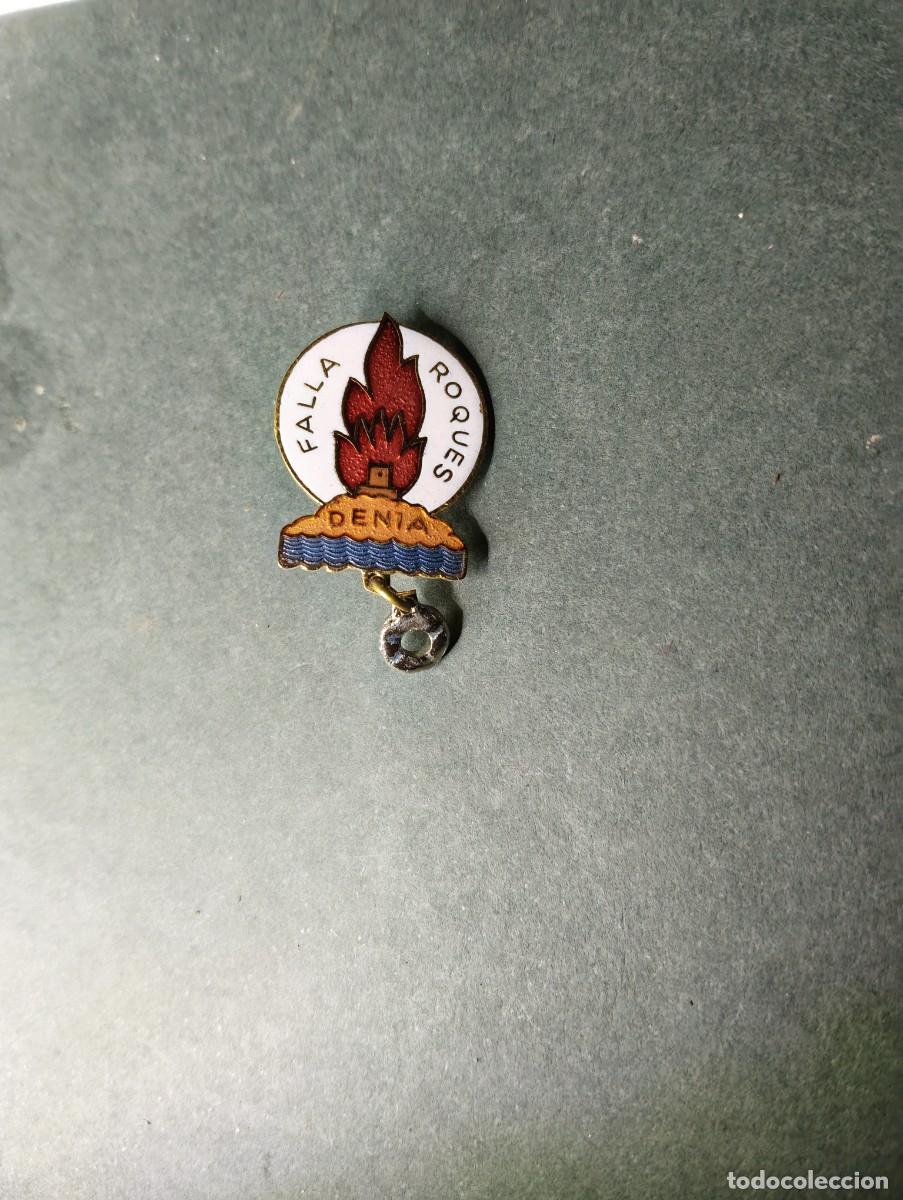 Pins de colecci&oacute;n: PIN INSIGNIA ESMALTADA A&Ntilde;OS 70/80 - FALLA LES ROQUES DE DENIA