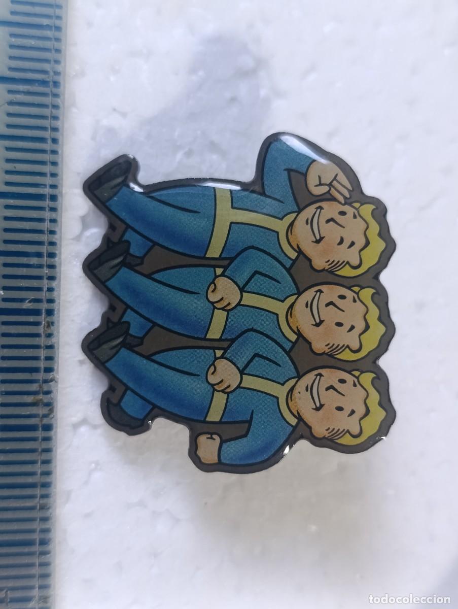 Pin's de collection: PIN - FALLOUT - PUBLICIDAD