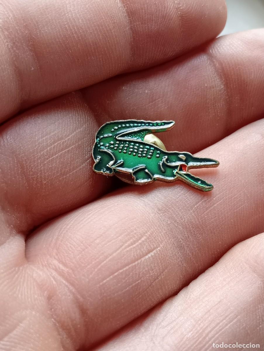 Pins de colecci&oacute;n: PINS LACOSTE COCODRILO TEMA ROPA Y COMPLEMENTOS DEPORTIVOS Y DE VESTIR INSIGNIA