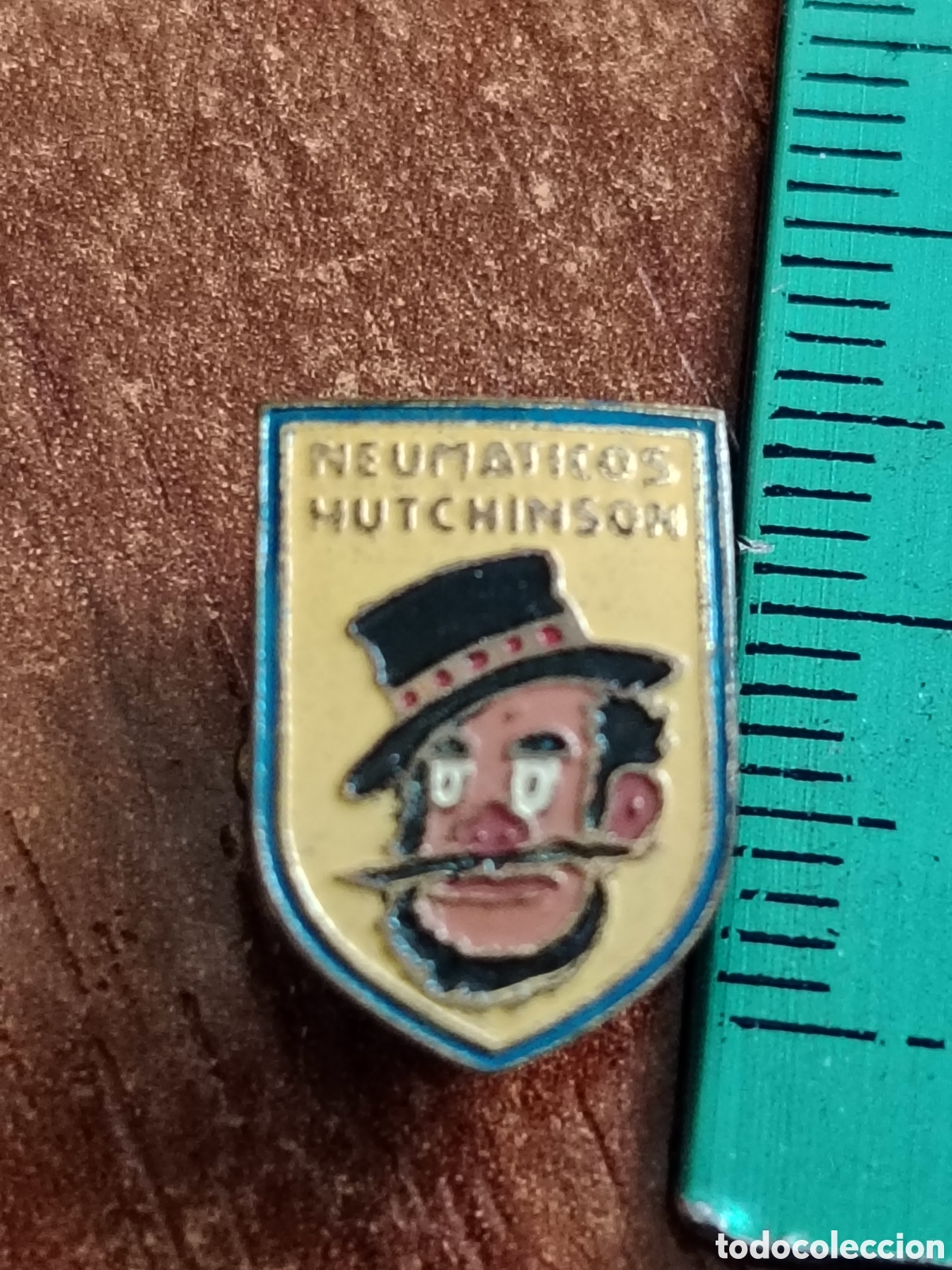 Pins de colecci&oacute;n: Insignia antigua de Neum&aacute;ticos - Foto 3
