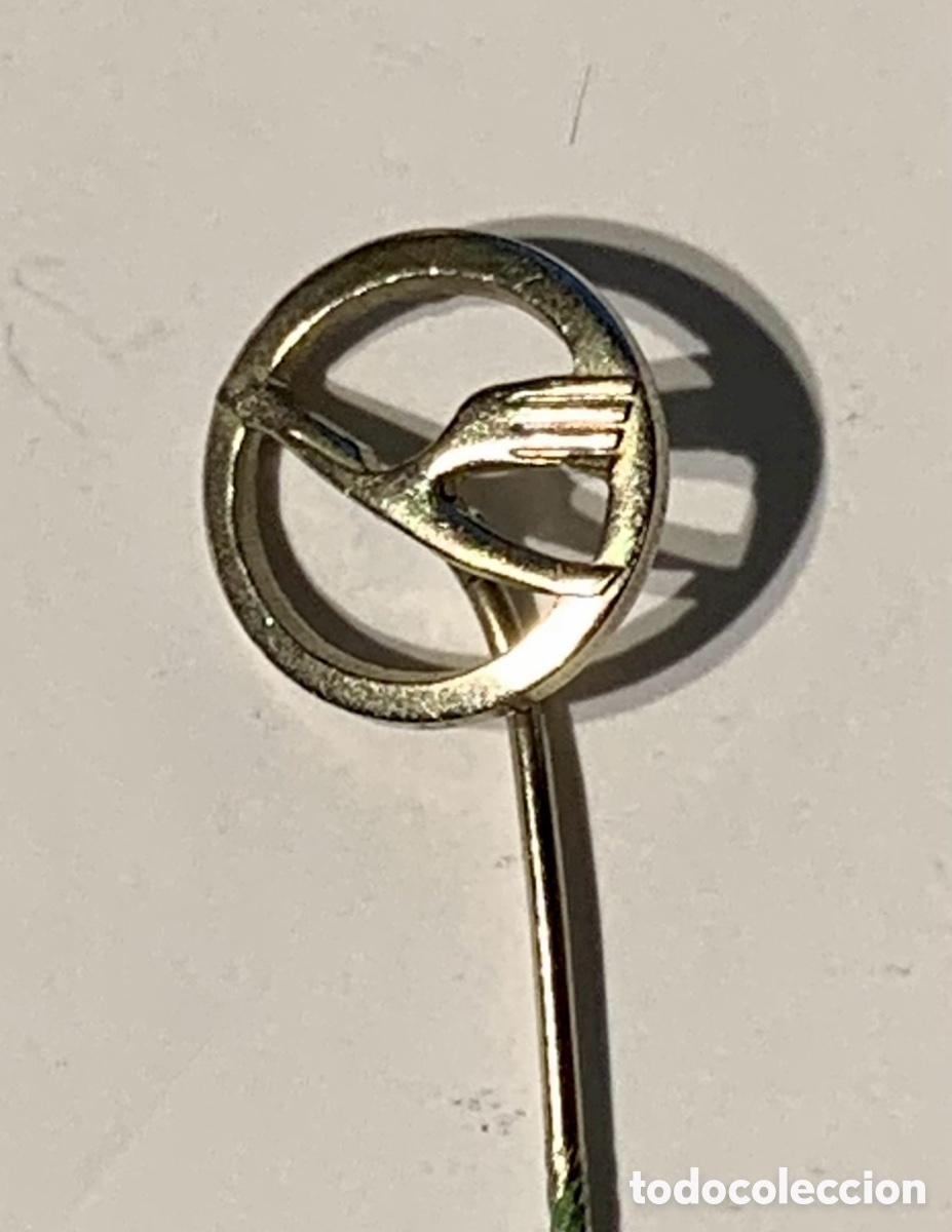 Pins de colecci&oacute;n: Pin de aguja. Compa&ntilde;&iacute;a A&eacute;rea LUFTHANSA. Germany. Metal. A&ntilde;os 60.