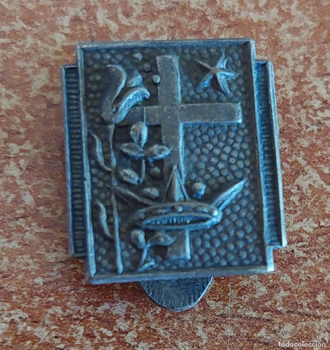 Pins de colecci&oacute;n: Emblema ojal Crucifijo